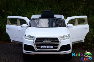 Audi-Q7-White-Ride-on-Car-Front-Doors